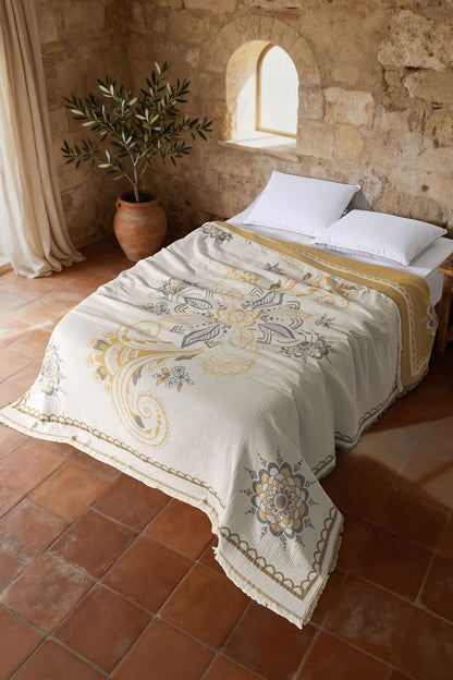 Amber 4 Katlı Jumbo Jakarlı Pano Desen Müslin Pike / Yatak Örtüsü %100 Pamuk