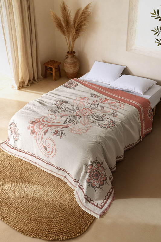 Amber 4 Katlı Jumbo Jakarlı Pano Desen Müslin Pike / Yatak Örtüsü %100 Pamuk