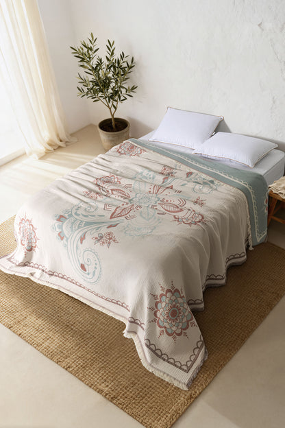 Amber 4 Katlı Jumbo Jakarlı Pano Desen Müslin Pike / Yatak Örtüsü %100 Pamuk