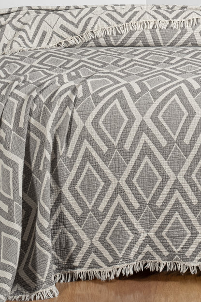 Crea 3 Katlı Jakarlı Müslin Pike / Yatak Örtüsü %100 Pamuk