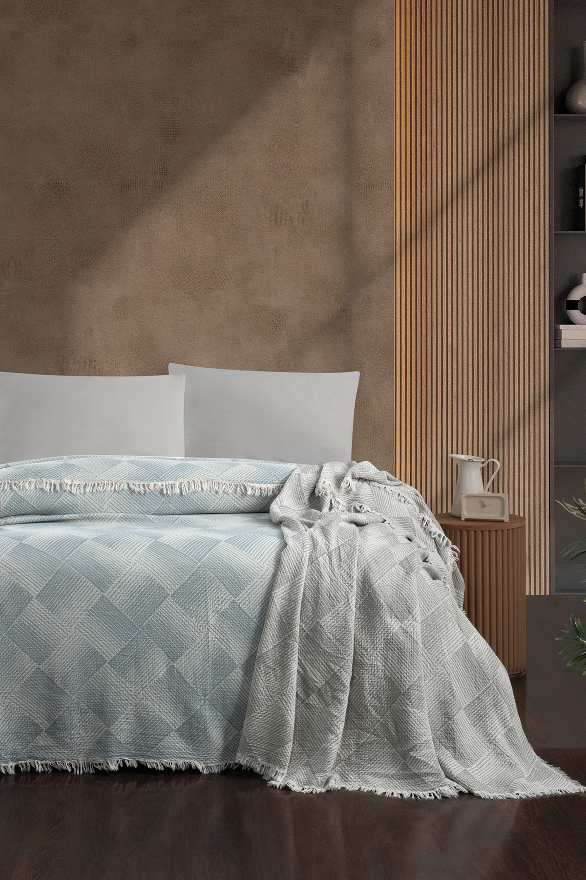 Cube 3 Katlı Jakarlı Müslin Pike / Yatak Örtüsü %100 Pamuk