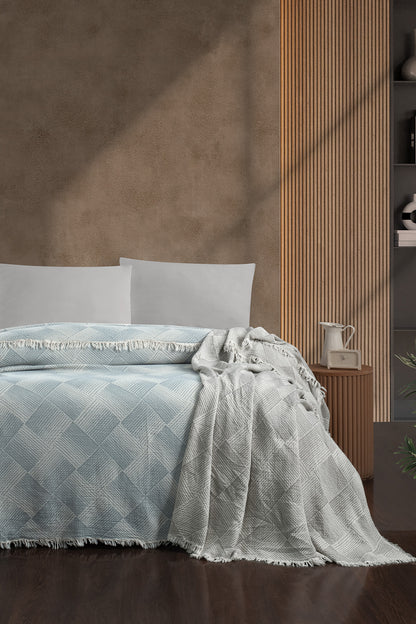 Cube 3 Katlı Jakarlı Müslin Pike / Yatak Örtüsü %100 Pamuk