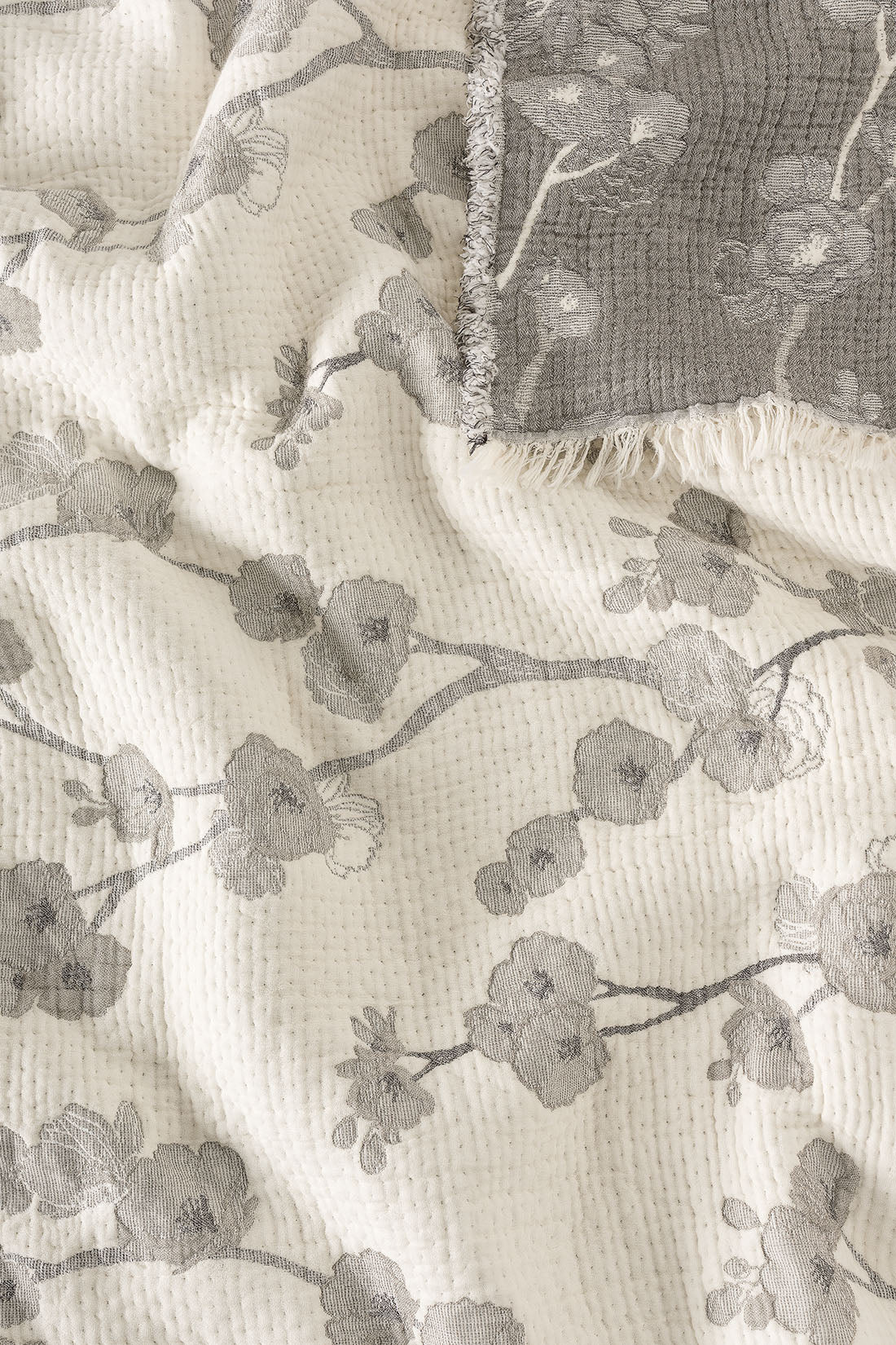 Daisy 5-Layer Filled Muslin Double Bed Quilt / Bed Cover (220x240 cm) 100% Cotton