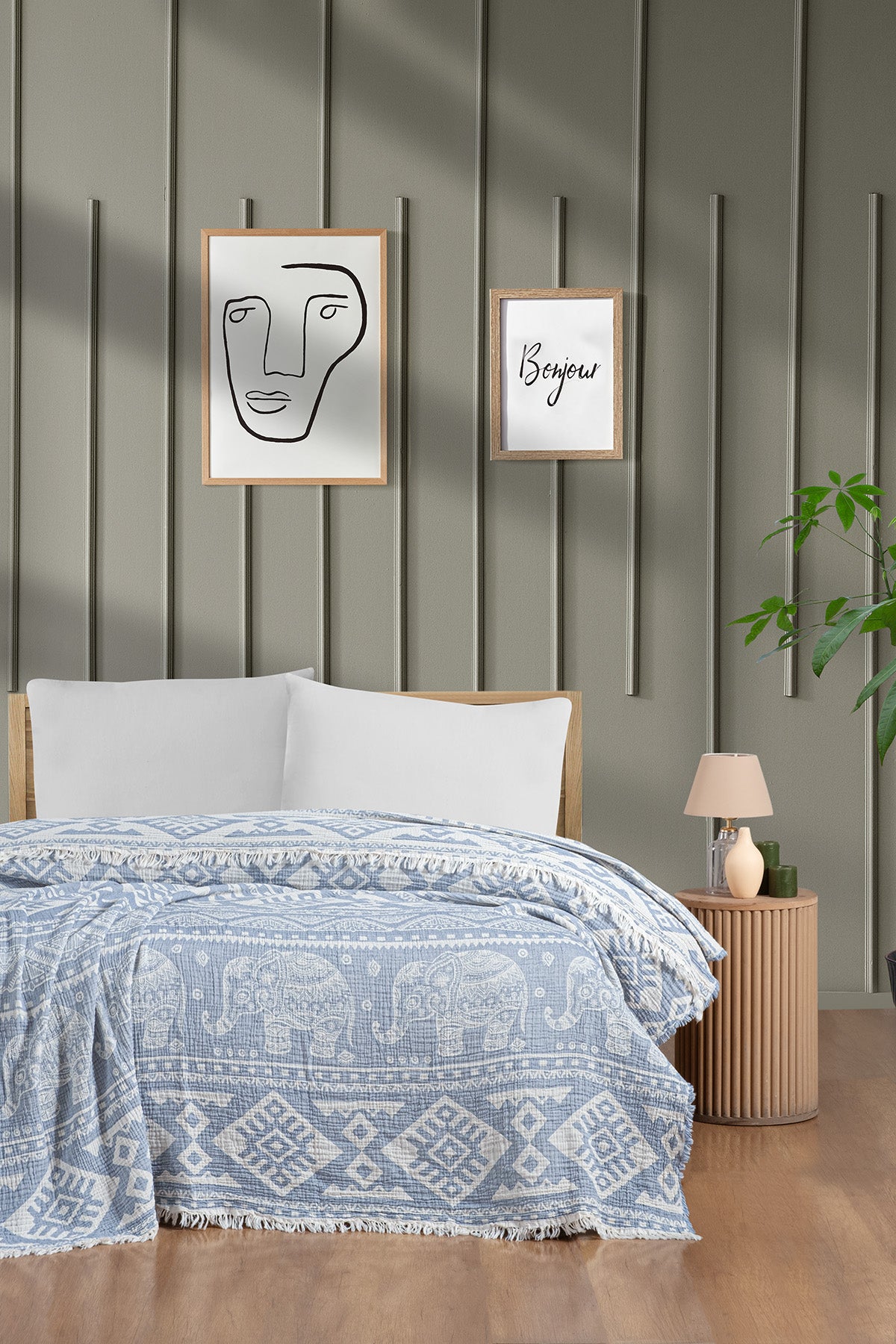 Elephant 3 Katlı Jakarlı Müslin Pike / Yatak Örtüsü %100 Pamuk