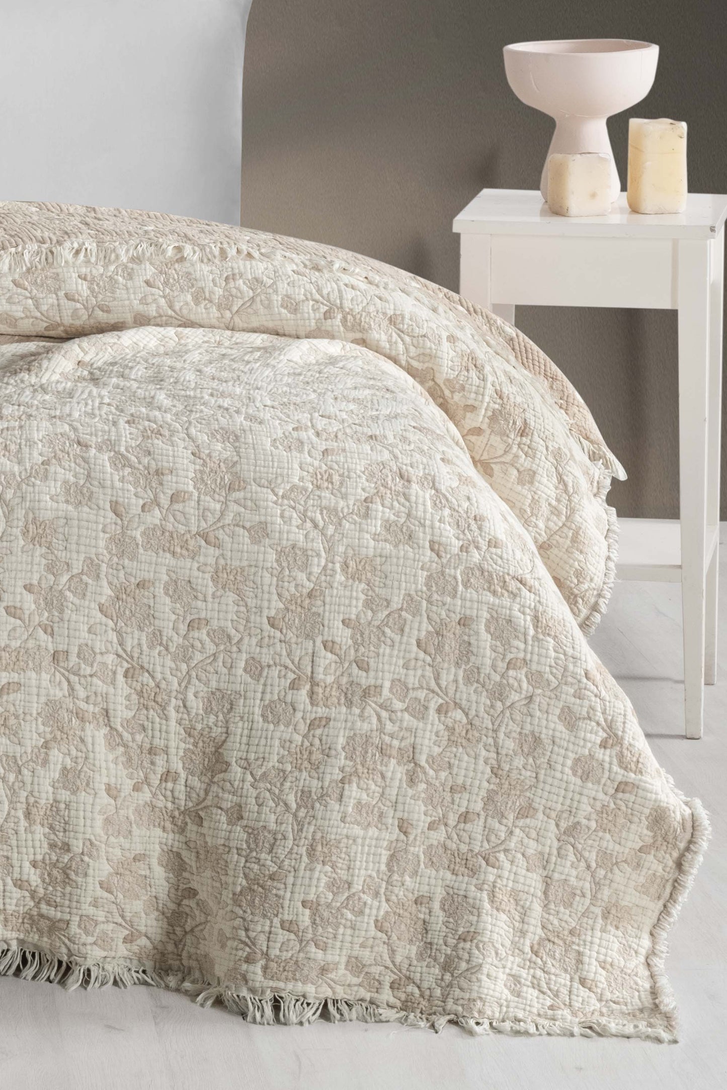 Sultans 5 Katlı Dolgulu Müslin Çift Kişilik Yorgan / Yatak Örtüsü (220x240 cm) %100 Pamuk