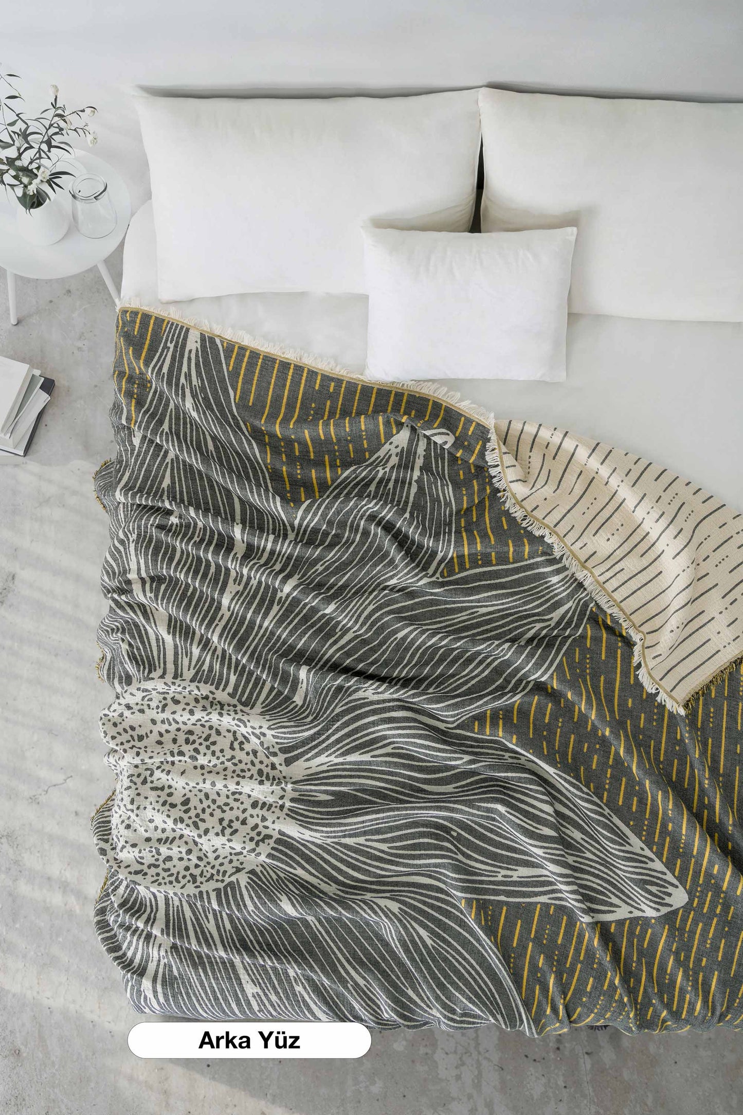 Sunflower 4-Layer Jumbo Jacquard Panel Pattern Muslin Blanket / Bedspread %100 Cotton