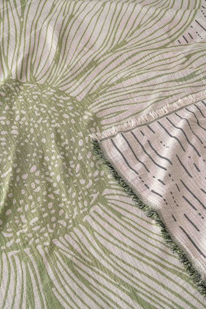 Sunflower 4-Layer Jumbo Jacquard Panel Pattern Muslin Blanket / Bedspread %100 Cotton