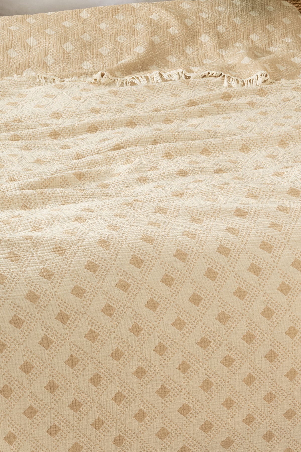 Place 4 Katlı Müslin Pike / Yatak Örtüsü %100 Pamuk