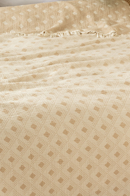 Place 4 Katlı Müslin Pike / Yatak Örtüsü %100 Pamuk