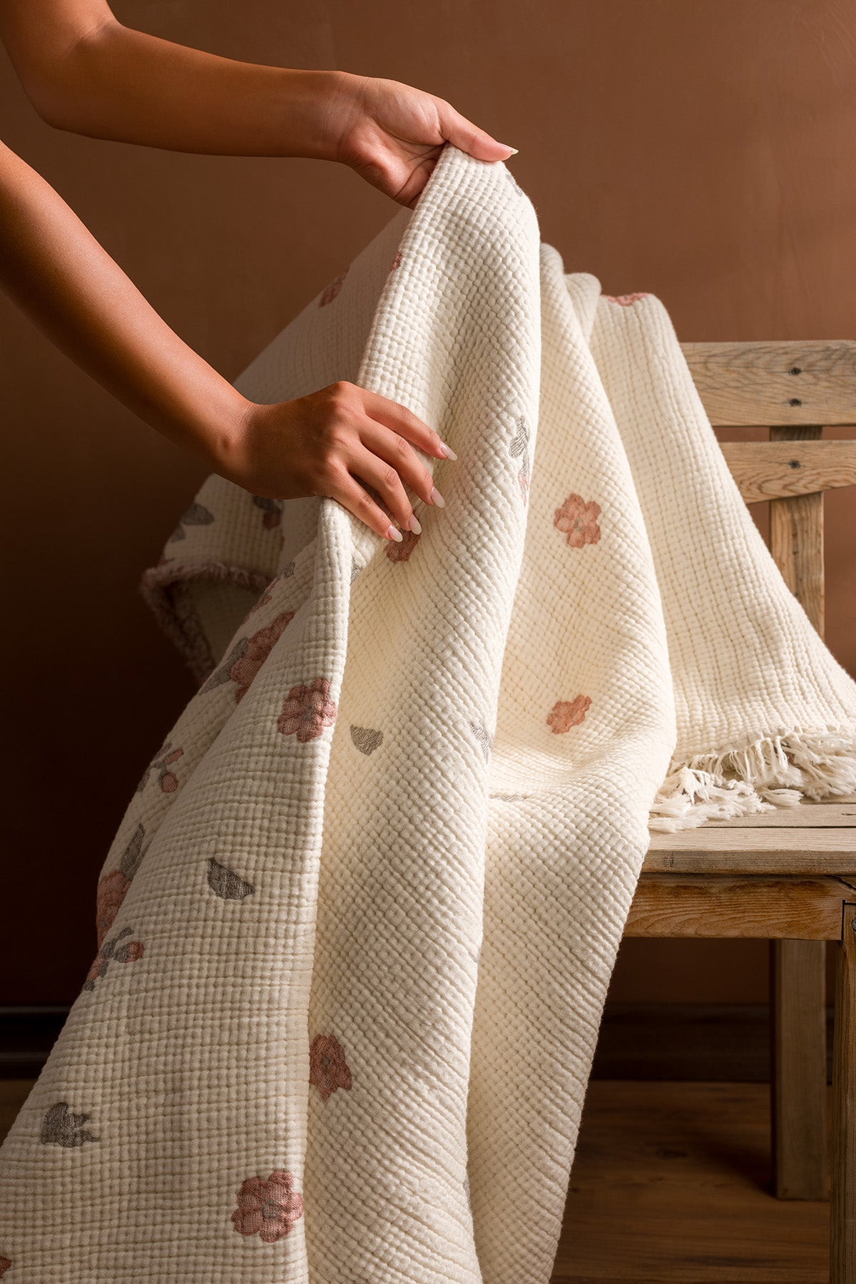 Rose 5-Layer Filled Muslin Double Bed Quilt / Bedspread (220x240 cm) 100% Cotton